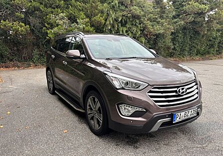 Hyundai Grand Santa Fe 2.2 CRDi Premium 4WD Automati...