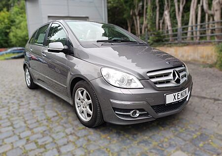 Mercedes-Benz B 200 CDI Avantgarde AHK Coman BiXenon Automatik