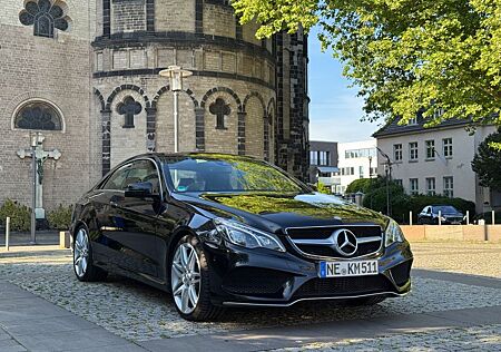 Mercedes-Benz E 220 Coupé 7G-Tronic Amg Line, Comand, DAB, H&K