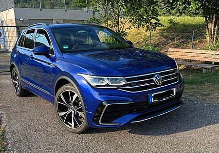 VW Tiguan Volkswagen 2.0 TDI SCR 147kW DSG 4MOTION R-Line ...