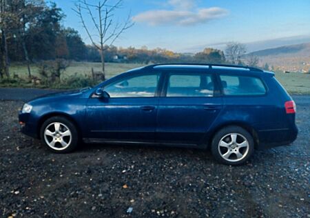 VW Passat Variant Volkswagen 1.6 Trendline Variant Trendline