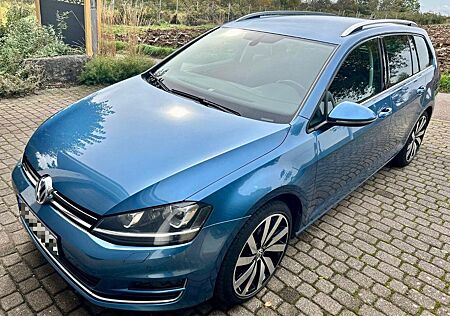 VW Golf Volkswagen 7 Variant Highline 18+RLine StHzg Xenon Nav