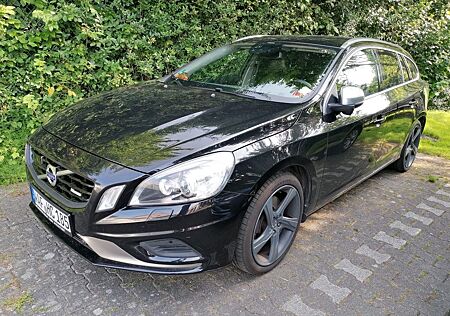 Volvo V60 D5 AWD Geartronic RDesign RDesign