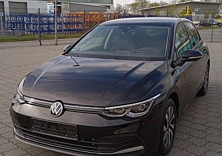 VW Golf Volkswagen VIII Lim. Active