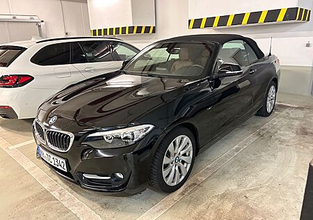 BMW 220i Cabrio Sport Line
