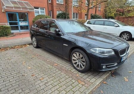 BMW 535d xDrive Touring A Luxury Line Luxury Line