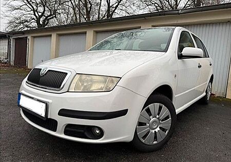 Skoda Fabia Ambiente,1.4 16V,Klima,Glasdach,TÜV,AHK