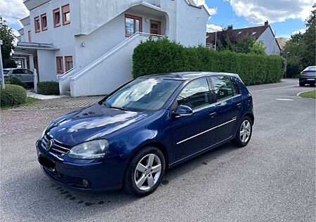VW Golf Volkswagen 1.4 TSI 90 kW Edition