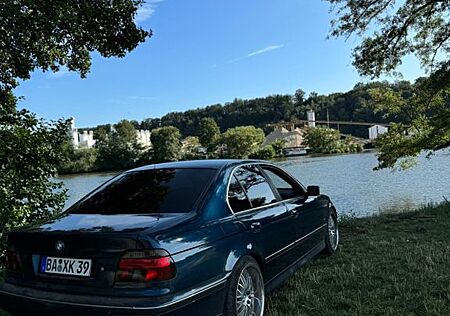 BMW 528i E39 Individual
