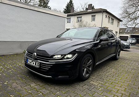 VW Arteon Volkswagen 2.0 TDI/ DSG / R-Line / 19 Zoll /