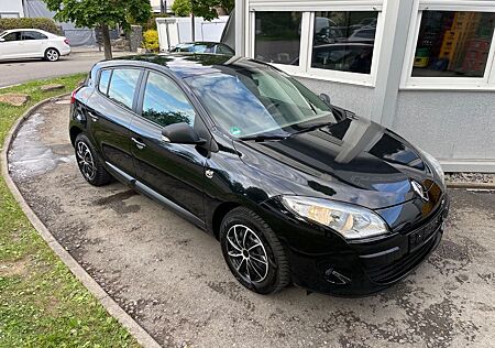 Renault Megane III Lim. 5-trg. Tomtom Edition!Navi!PDC!