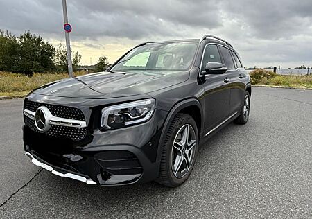 Mercedes-Benz GLB 250 4MATIC DCT -