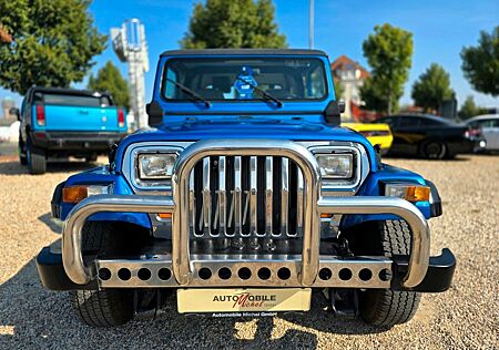 Jeep Wrangler 2.5 4x4 / Oldtimer / Hardtop / 2. Hand