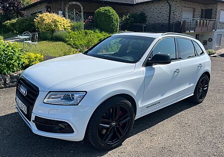 Audi SQ5 3.0tdi Plus Voll/AHK/SHZ/21Zoll/Pano