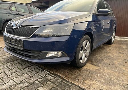 Skoda Fabia 1.2l TSI 66kW Combi Ambition, SHZ, Alu