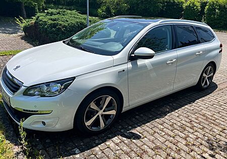 Peugeot 308 SW Style* Navi*Kamera*Panoramadach*HU 05/27