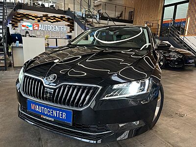 Skoda Superb Combi Style 4x4 *Shz*PDC*AHK*