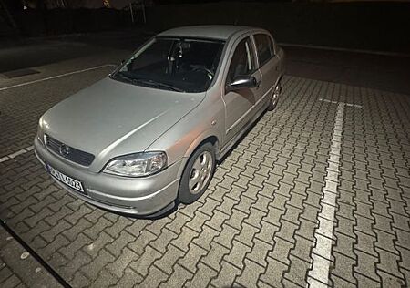 Opel Astra 1.6 Automatik -