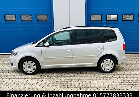 VW Touran Volkswagen Automatik Navi Sitzheizung Kamera Tempom.