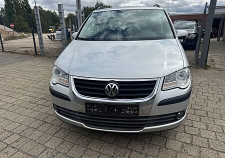 VW Touran Volkswagen Conceptline