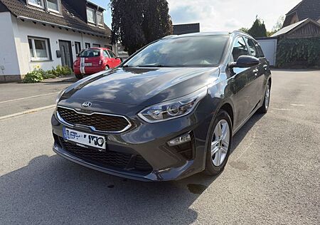 Kia Cee'd Sportswagon - TÜV und Inspektion NEU