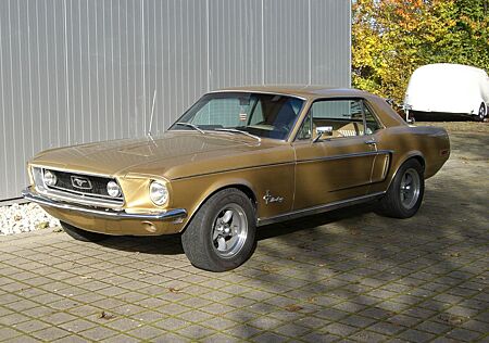 Ford Mustang Hardtop Coupe