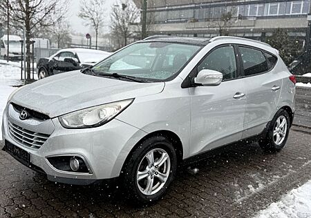 Hyundai ix35 2.0 CRDi 135 kW Style 4WD Automatik Panoram