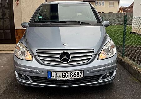 Mercedes-Benz B 200 - Automatik