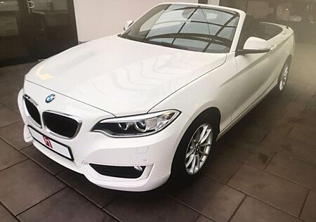 BMW 218i Cabrio Advantage Advantage