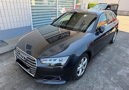 Audi A4 Avant sport ultra/AHK/KAMERA/LED/MEMORY