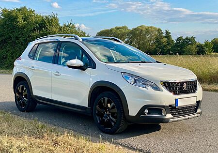 Peugeot 2008 Allure mit Navi, AHK & neuen Reifen