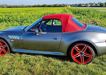 BMW Z3 Roadster 2.2i - Sterlingsilber / rot-schwarz