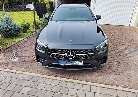Mercedes-Benz E 300 e T Autom. AMG Line Garantie