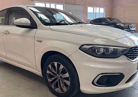 Fiat Tipo 1.6 MultiJet LOUNGE DCT LOUNGE