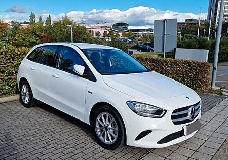 Mercedes-Benz B 250 B 250e DCT - CC*Navi*Kamera*Sitzheiz*Unfallfrei