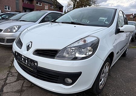 Renault Clio 1.2 16V Tüv: 12.2026