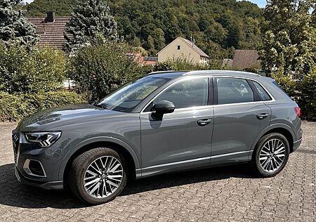 Audi Q3 40 TFSI quattro S tronic advanced advanced