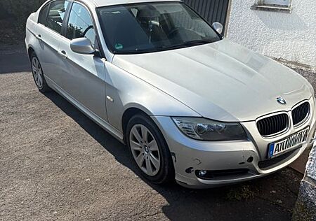 BMW 318i -
