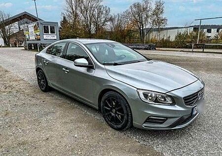 Volvo S60 D4 R-Design Alcantara