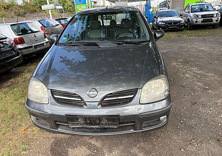 Nissan Almera Tino 1.8 acenta plus