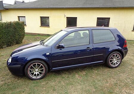 VW Golf Volkswagen 1.6 Edition evtl. Tausch Opel//Smart