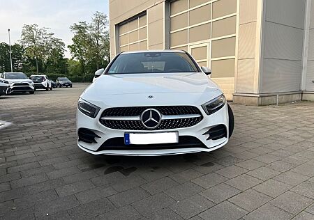 Mercedes-Benz A 200 AMG-Line MBUX Navi