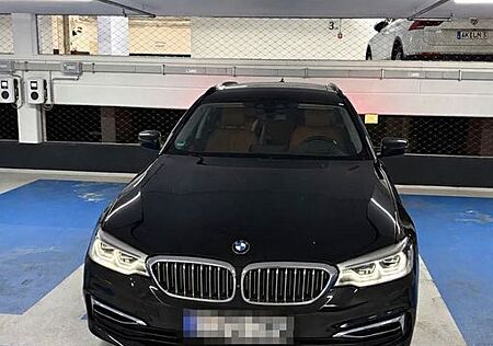 BMW 530d xDrive Touring Luxury Line