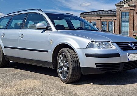 VW Passat Variant Volkswagen 1.9TDI 96kW tiptronic Basis V...