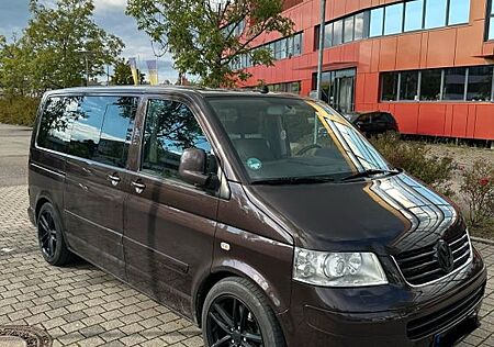 VW T5 Multivan Volkswagen Highline Sport