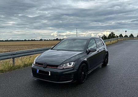 VW Golf Volkswagen 2.0 TSI DSG BMT GTI Performance GTI Per...
