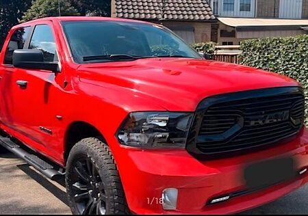 Dodge RAM 1500 HEMI V8 , NIGHT EDITION, ORIGINAL 17400