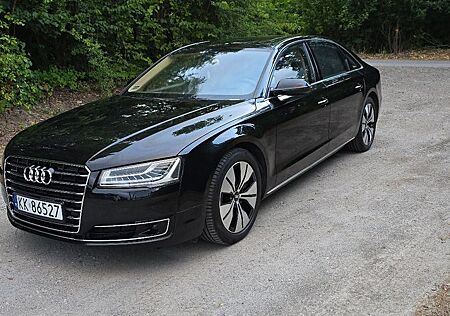 Audi A8 L 4.2 TDI clean diesel tiptronic quattro -