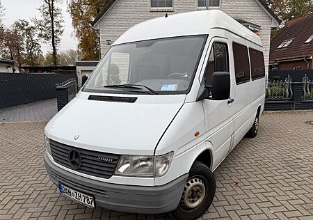 Mercedes-Benz Sprinter 208 9-SITZER L2 H2 El.Rollstuhllift