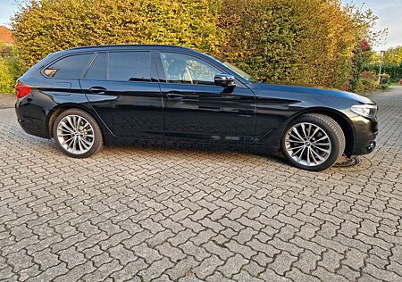 BMW 520d xDrive Touring PANO, AHK, SHZ, 8fach